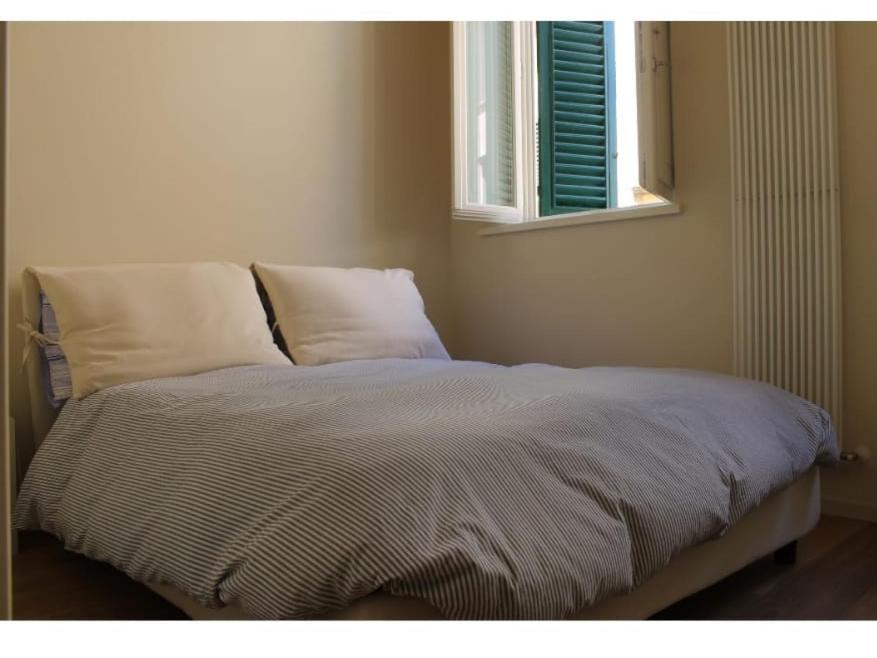 Appartamento Moderno In Centro Storico ルッカ エクステリア 写真