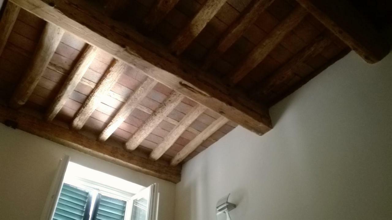 Appartamento Moderno In Centro Storico ルッカ エクステリア 写真