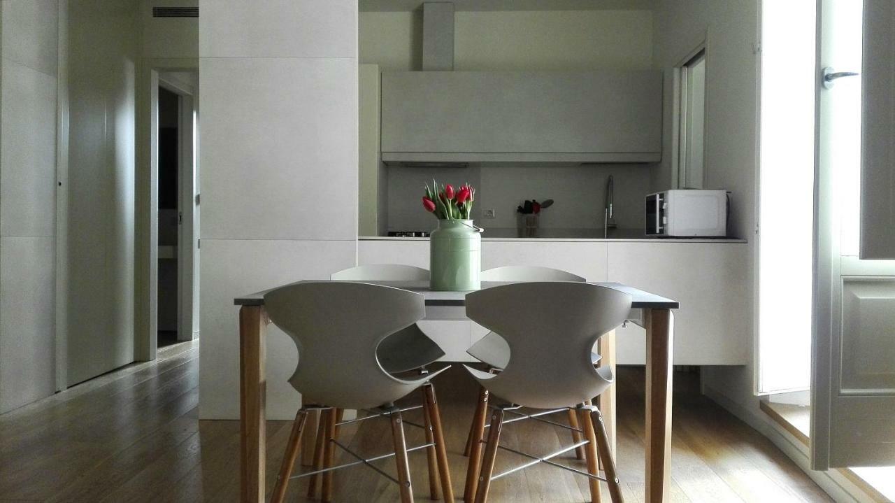 Appartamento Moderno In Centro Storico ルッカ エクステリア 写真